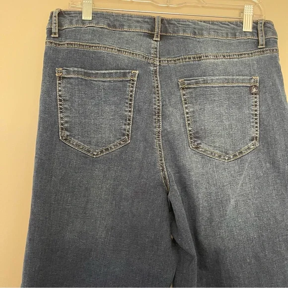 M Jeans High-Rise Wide Leg Women’s Jeans in Dark Blue - Picture 4 of 7